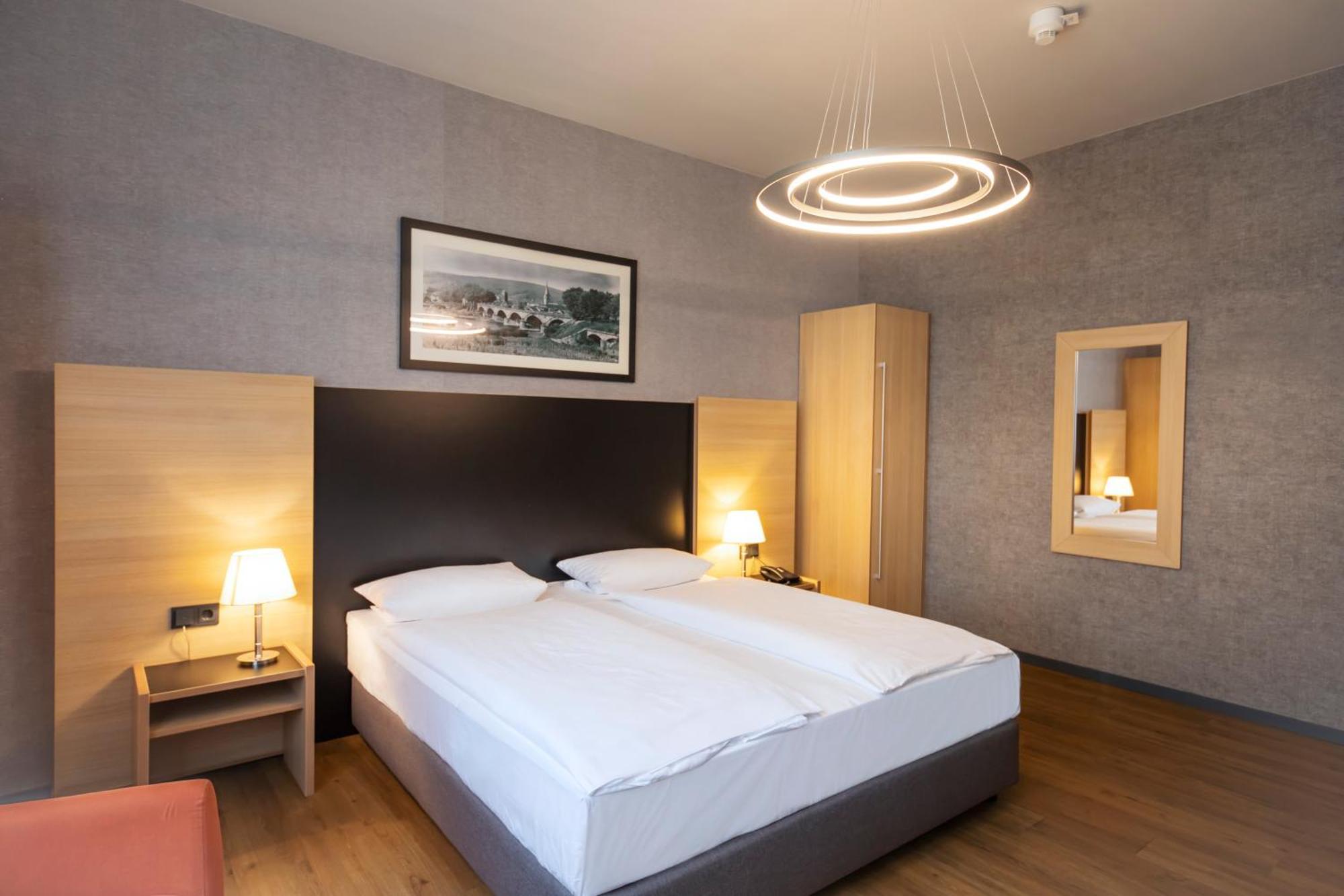 Roomingtons Hotel Franziskushoehe Lohr Exteriör bild