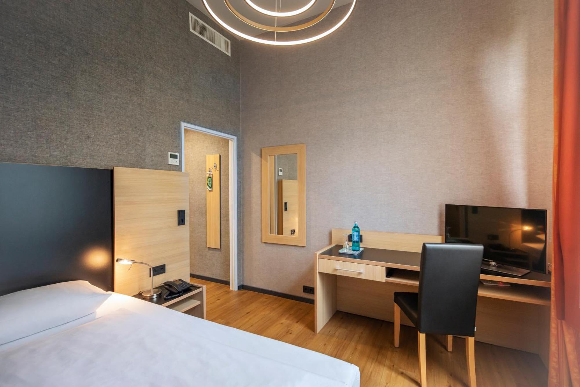 Roomingtons Hotel Franziskushoehe Lohr Exteriör bild