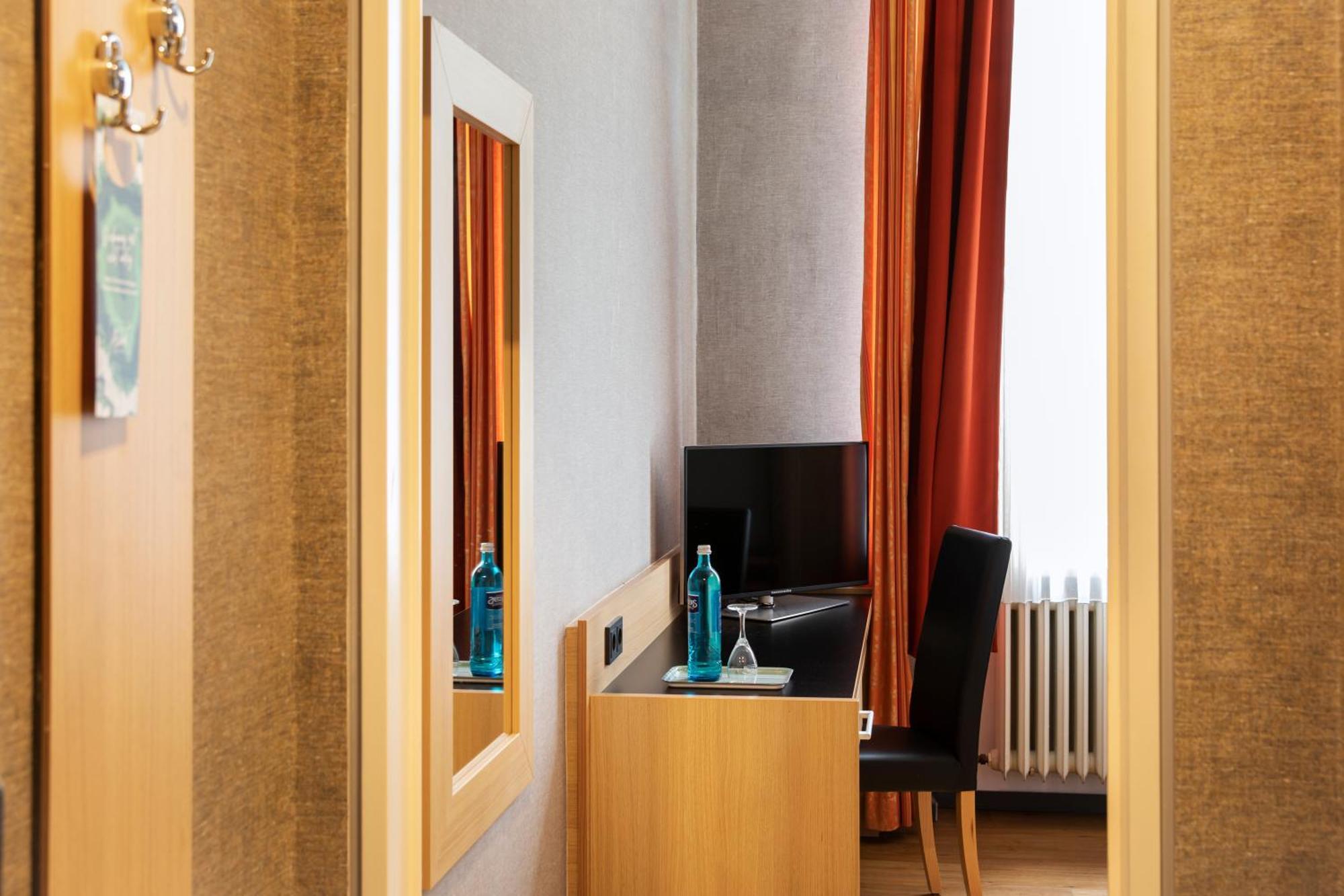 Roomingtons Hotel Franziskushoehe Lohr Exteriör bild
